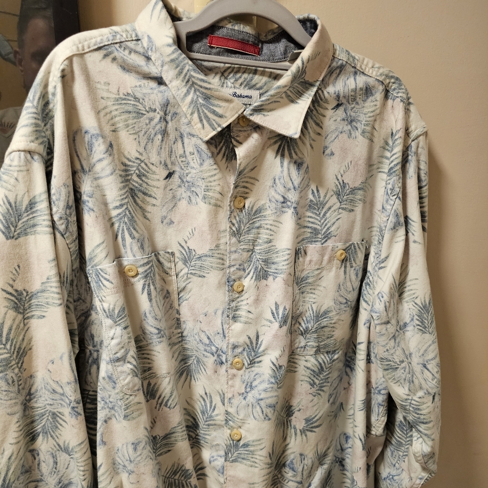 Long sleeve Tommy Bahama XXL button down